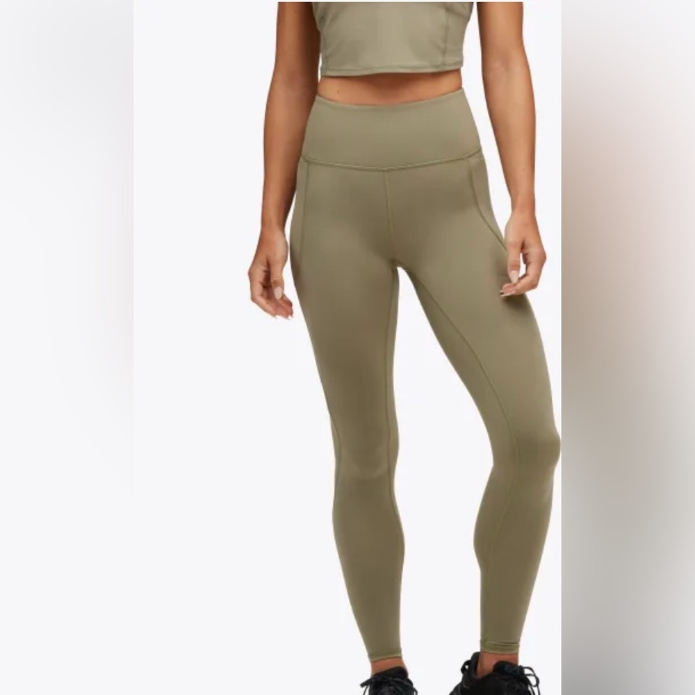 NWT HOKA Elaro Workout Leggings